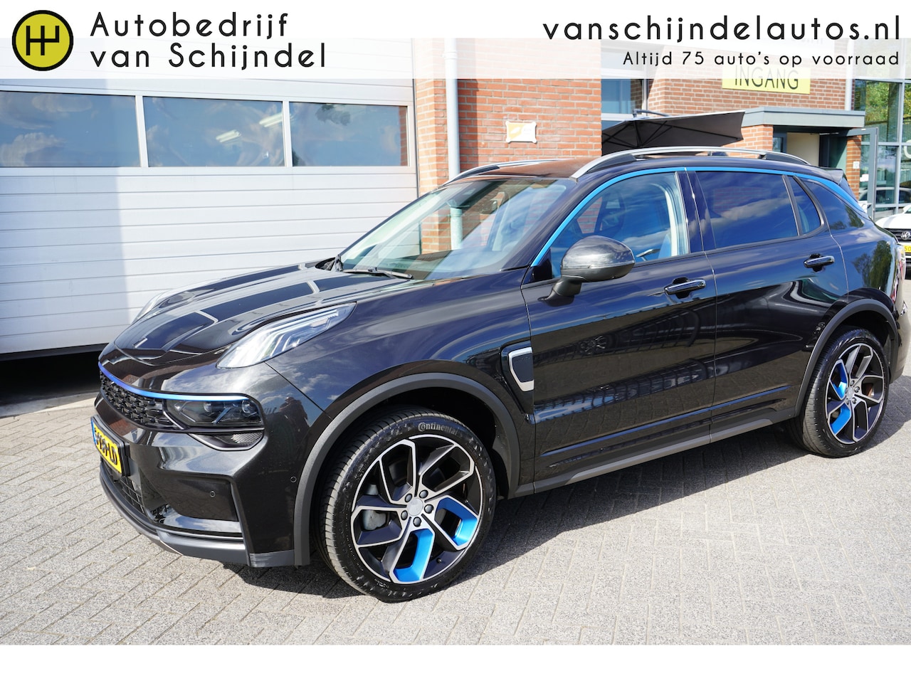 Lynk & Co 01 - 1.5 261PK! ORIGINEEL NEDERLANDS 360CAMERA 6,6KWH LADER PANORAMADAK FULL LED 20INCH ADAPTIE - AutoWereld.nl