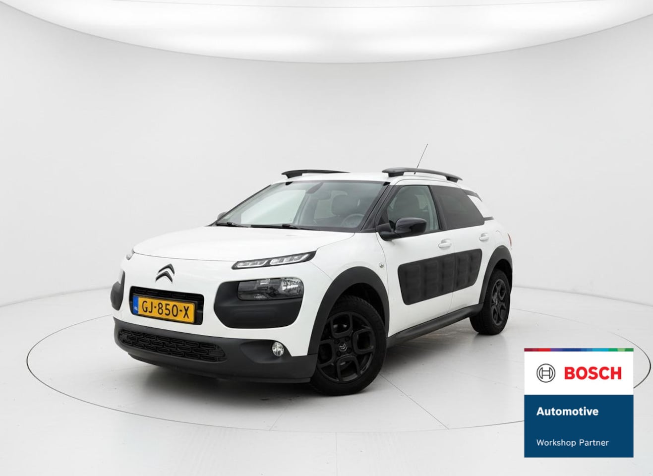 Citroën C4 Cactus - 1.2 e-VTi Shine CAMERA - NAVI - RIEM VERVANGEN - AutoWereld.nl