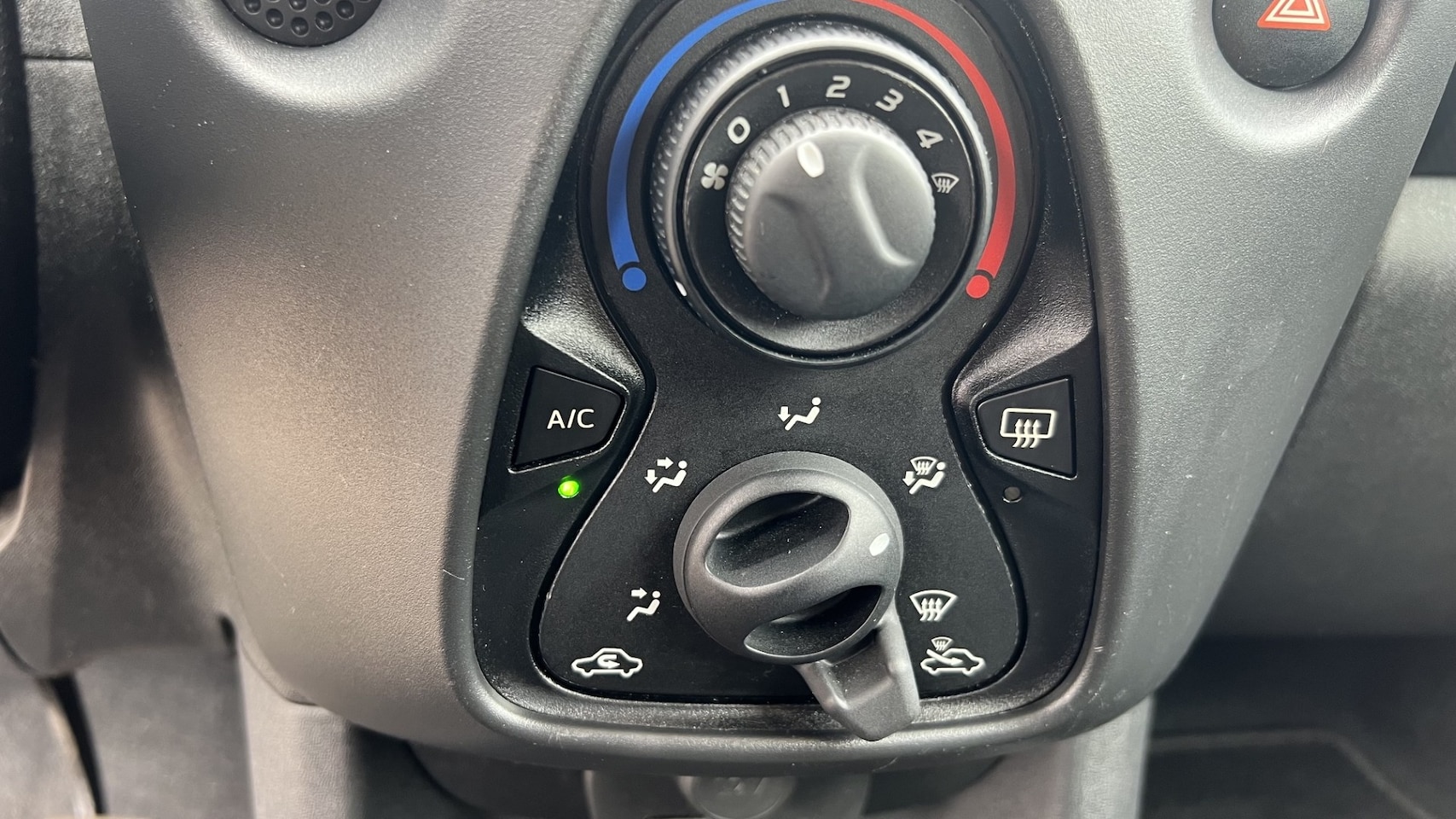 Toyota Aygo - 1.0 VVT-i x-fun