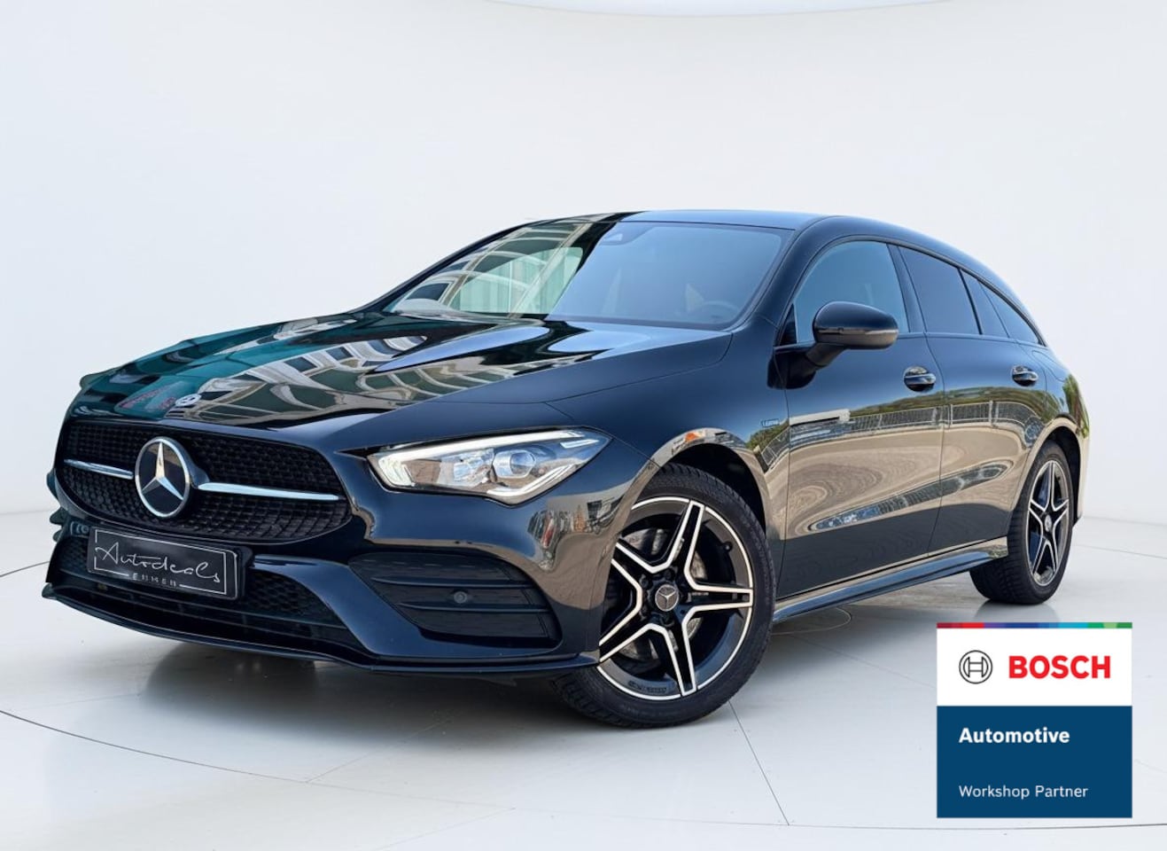 Mercedes-Benz CLA-klasse Shooting Brake - 250 e AMG Line SFEERVERLICHTING - PDC - AMG - NAVI - AutoWereld.nl