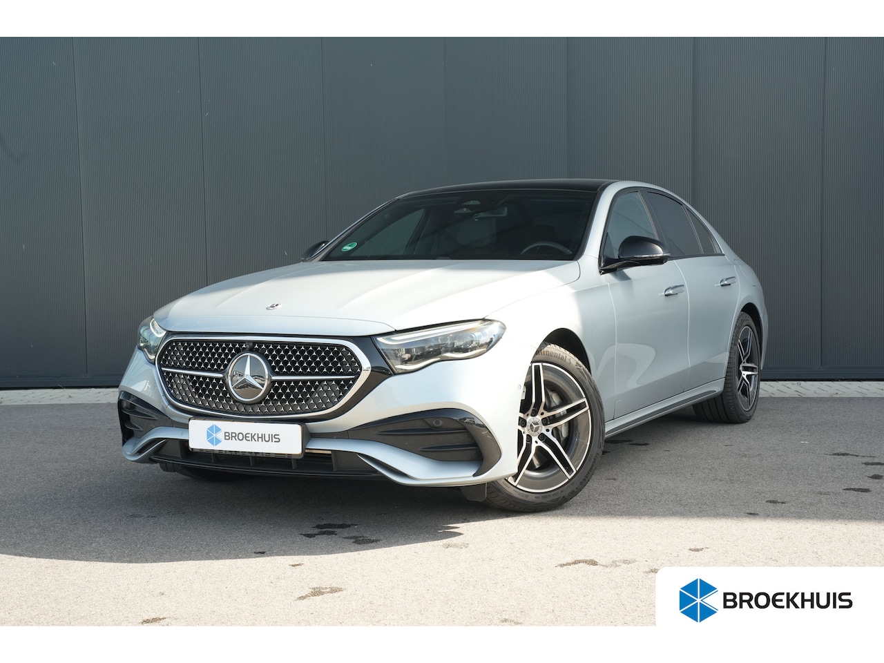 Mercedes-Benz E-klasse - 313pk 300e AMG Line | AMG-Styling | 360 Camera | Burmeister Audio | Stoelventilatie | Adap - AutoWereld.nl