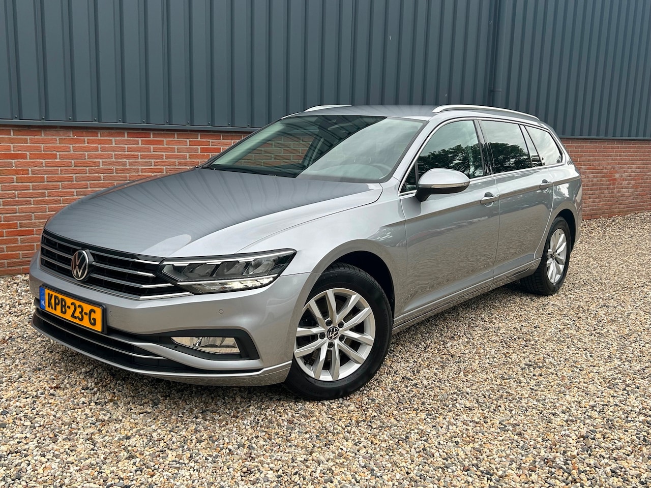 Volkswagen Passat Variant - 1.5 TSI 150PK DSG/Navigatie/Pdc/Front+Lane-Assist/Acc - AutoWereld.nl