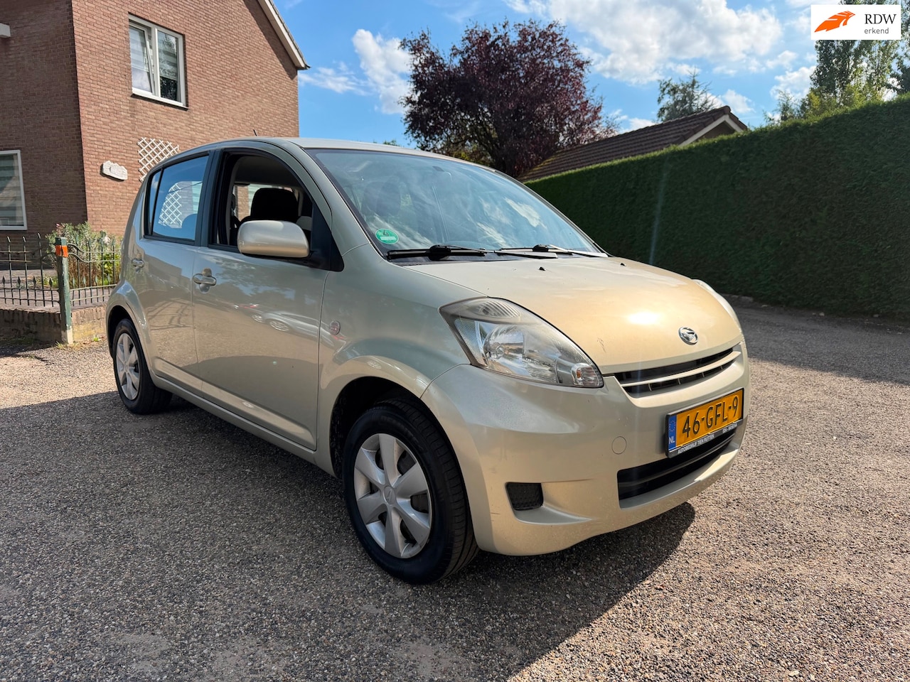 Daihatsu Sirion 2 - 1.0-12V *NIEUWE APK* - AutoWereld.nl