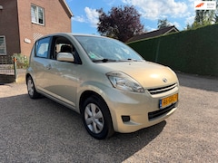 Daihatsu Sirion 2 - 1.0-12V *NIEUWE APK