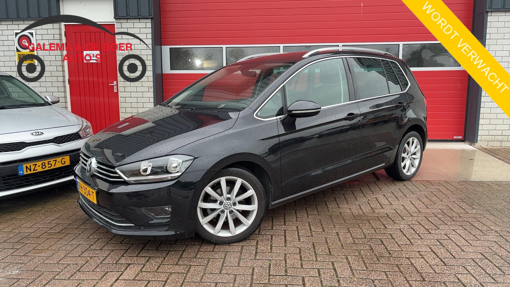 Volkswagen Golf Sportsvan - 1.2 TSI Highline AUTOMAAT / 1STE EIG / CAMERA / CARPLAY / NAVI / CLIMA / PDC / BLUETOOTH / - AutoWereld.nl