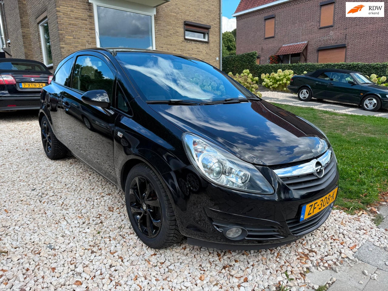 Opel Corsa - 1.2-16V Cosmo Nwe Distributie&APK. - AutoWereld.nl