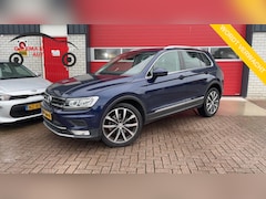 Volkswagen Tiguan - 2.0 TSI 4Motion Highline AUTOMAAT / TREKHAAK / FULL LED / NAVI / CLIMA / PDC / BLUETOOTH /