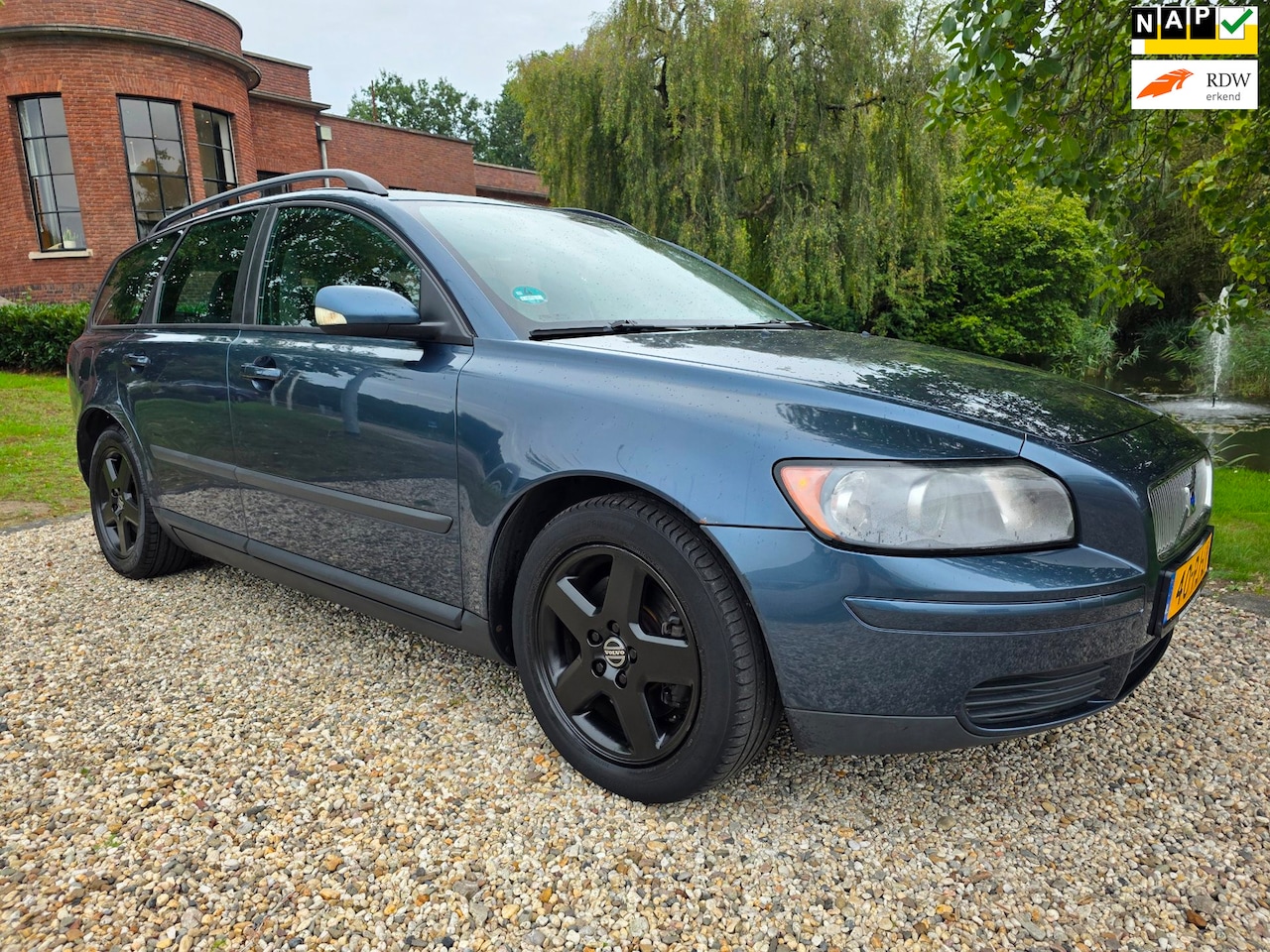 Volvo V50 - 2.4 LPG automaat/AIRCO/cruise - AutoWereld.nl