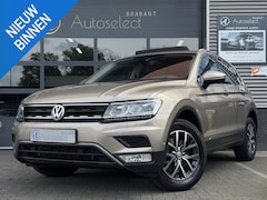 Volkswagen Tiguan - 2.0 TSI 4Motion Highline Pano | Trekhaak | 180PK