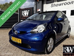 Toyota Aygo - 1.0-12V +*AIRCO*BLEUTOOTH*NIEUWE APK*5 DEURS