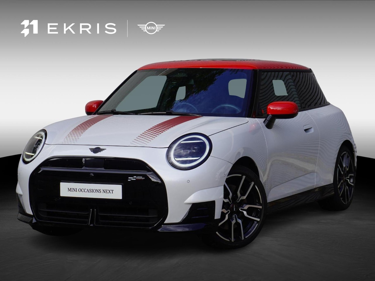 MINI 3-Deurs - Cooper E John Cooper Works Pakket XL | Glazen Panoramadak | Elektrisch verstelbare stoelen - AutoWereld.nl