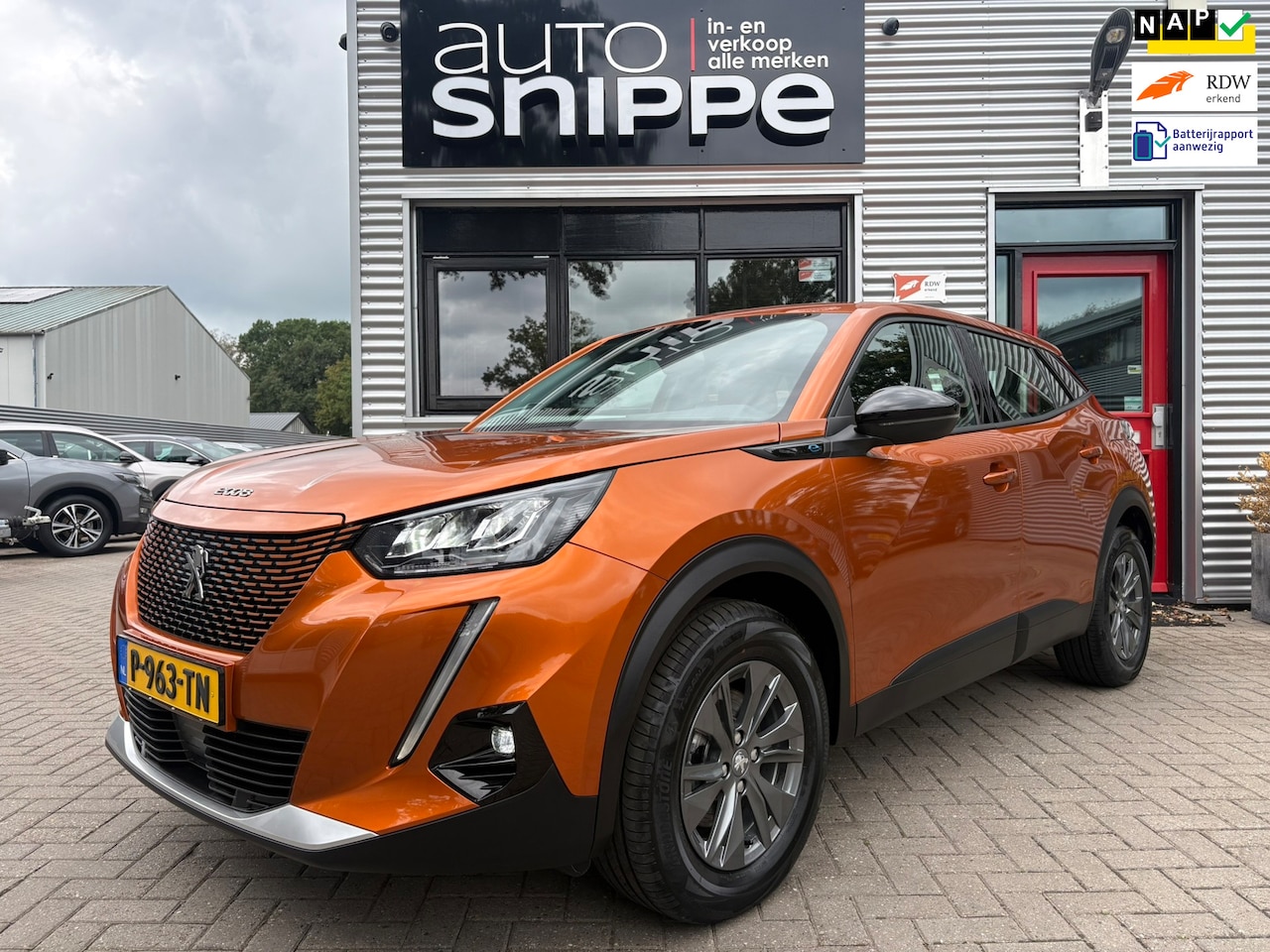 Peugeot e-2008 - EV Active Pack 50 kWh -SOH 91.5%- 3 FASE-CLIMA-CAMERA-CRUISECONTROL-NAVI-FULL LED-1STE EIG - AutoWereld.nl
