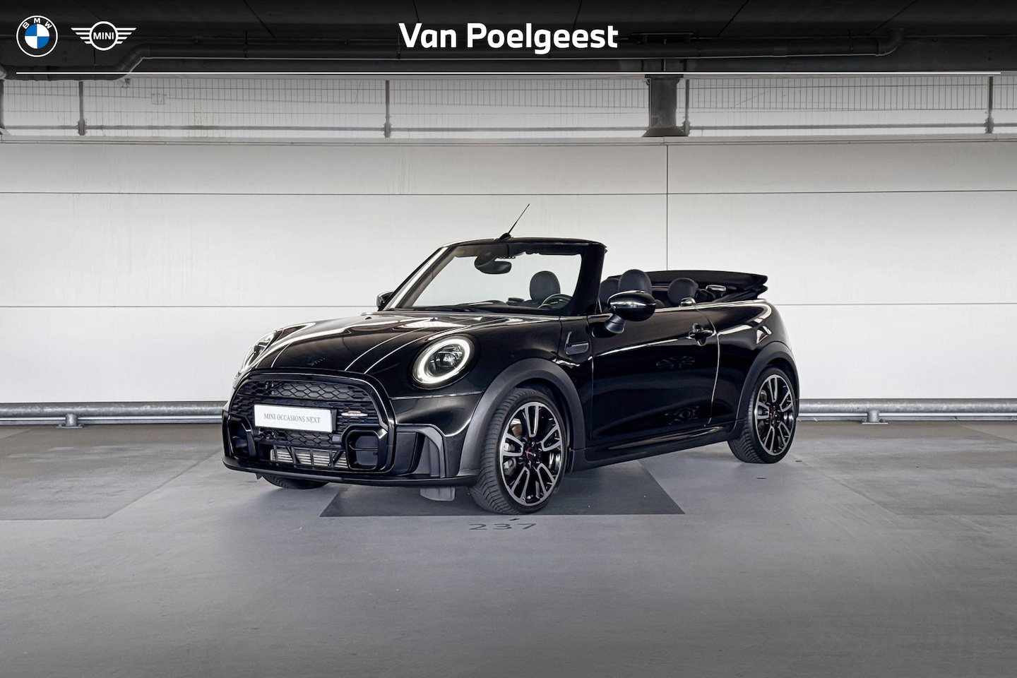 MINI Cabrio - 1.5 Cooper John Cooper Works - AutoWereld.nl