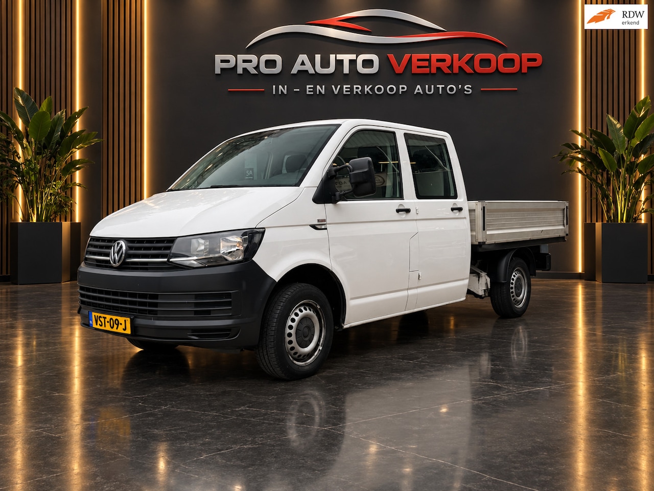 Volkswagen Transporter - 2.0 TDI L2H1 DC Pickup goed onderhouden - AutoWereld.nl