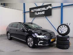Volkswagen Passat Variant - 1.4 TSI PHEV GTE Business - SOH 99% Cruise, Camera, Camera, Massage stoelen