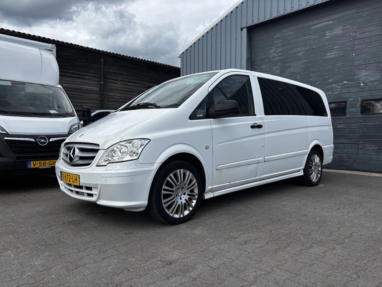 Mercedes-Benz Vito - 113 CDI L2 Airco Navi Automaat - AutoWereld.nl