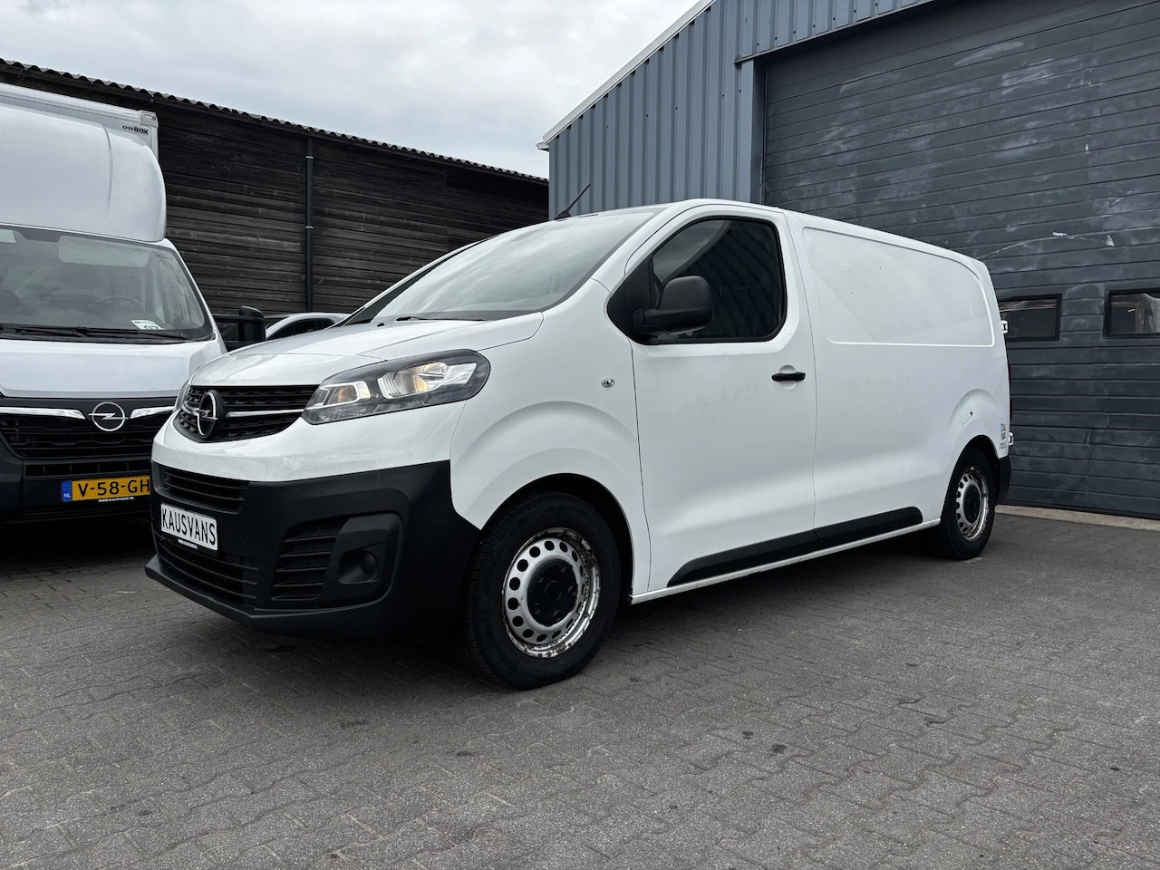 Opel Vivaro - 1.5 DCI Airco Navi PDC AHK - AutoWereld.nl