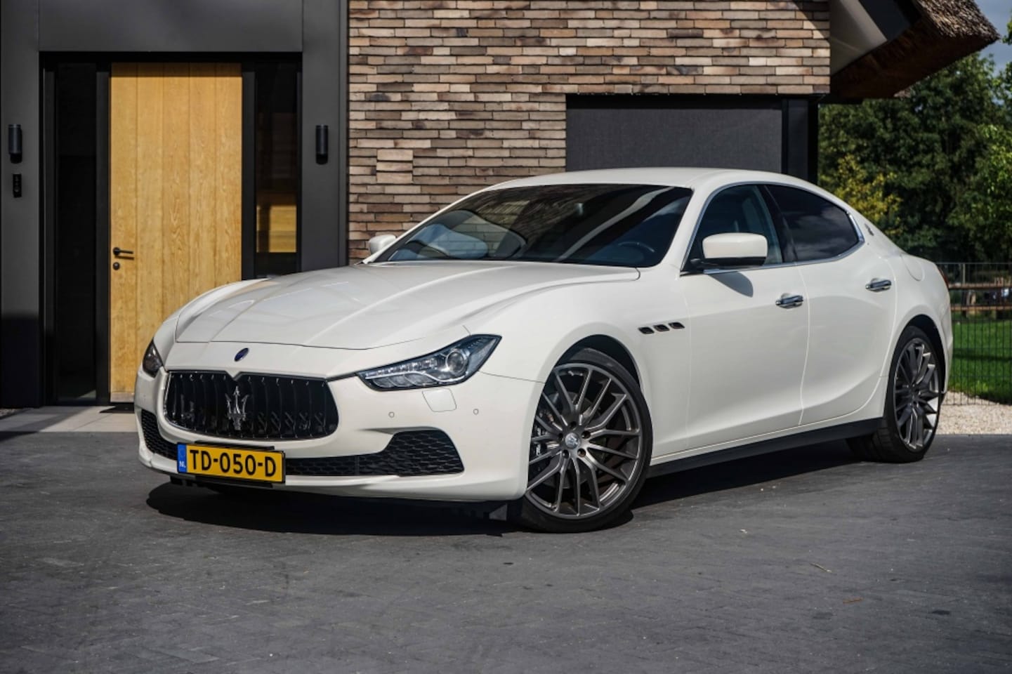 Maserati Ghibli - 3.0 S Q4 V6 Bi-turbo 411PK - AutoWereld.nl
