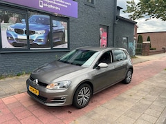 Volkswagen Golf - 1.2 TSI Connected Series