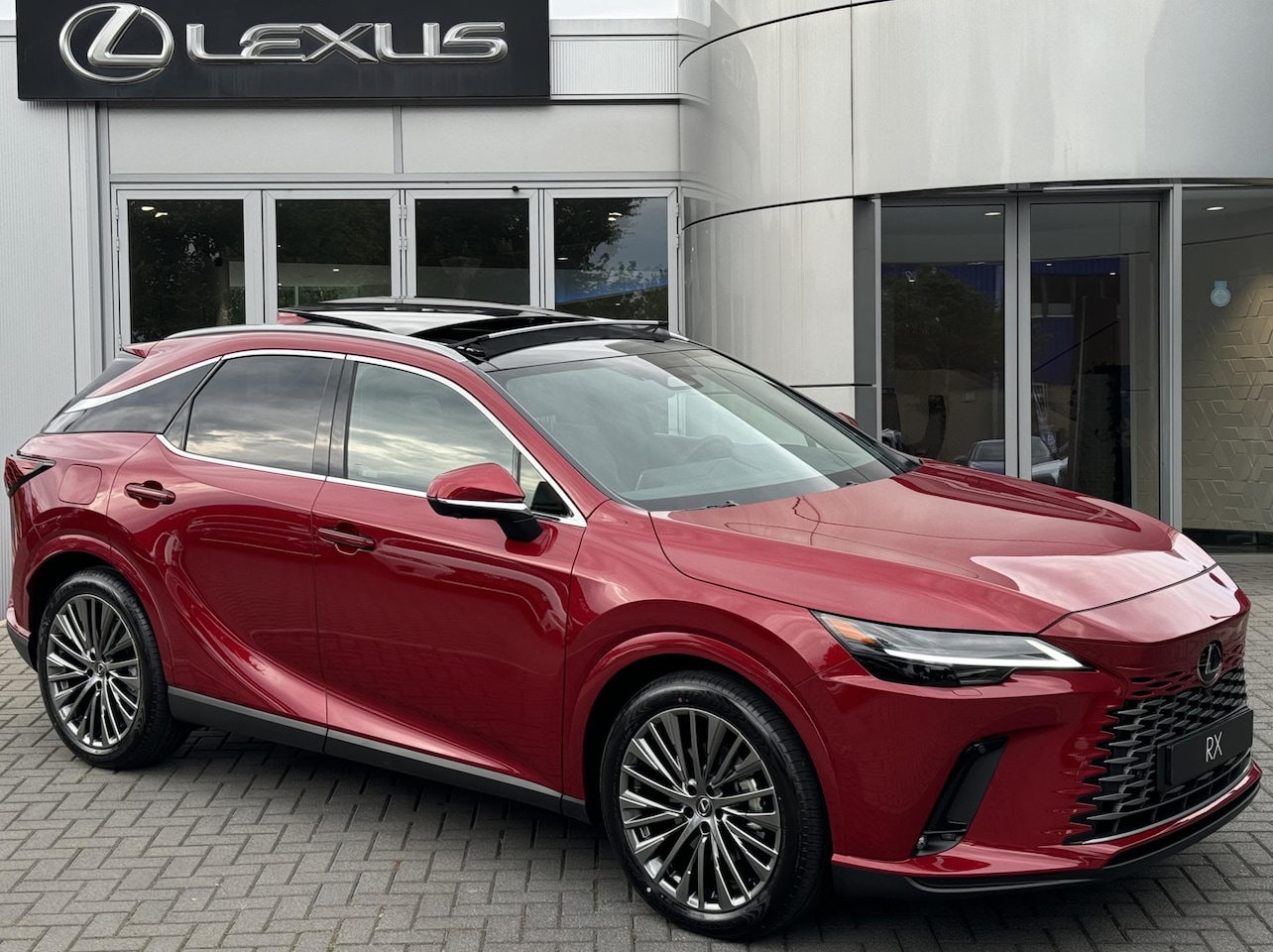 Lexus RX 450h - 450h+ Plug-in Hybrid President Line PANODAK MARK LEVINSON STOELVENT STUURVERW 360 CAMERA - AutoWereld.nl