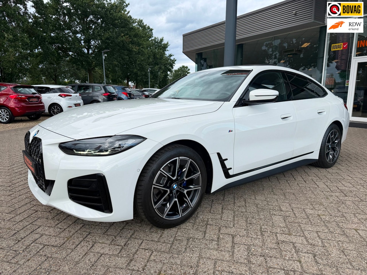BMW 4-serie Gran Coupé - 420i High Executive 420i High Executive, Automaat, Navi, trekhaak, stuur verwarming, leer, LED, etc - AutoWereld.nl