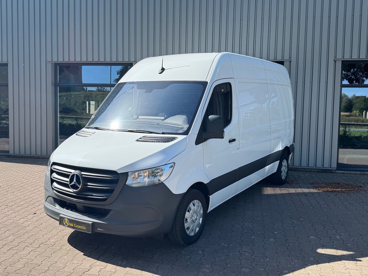 Mercedes-Benz Sprinter - 315 CDI L2H2 Automaat Airco Mbux Camera Wurth Laadruimte inrichting - AutoWereld.nl