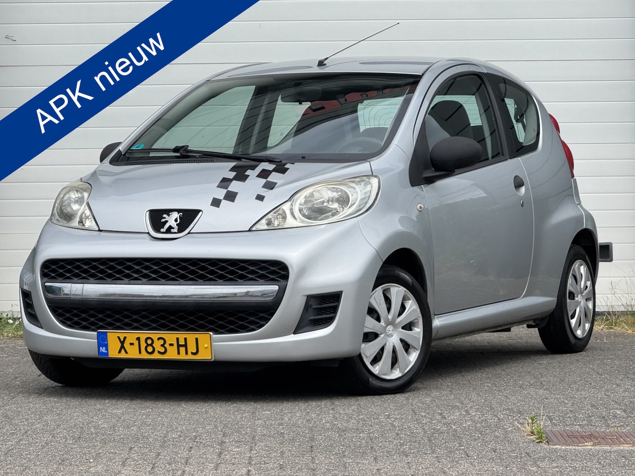 Peugeot 107 - 1.0-12V XR 1.0-12V XR | Nieuwe APK | - AutoWereld.nl