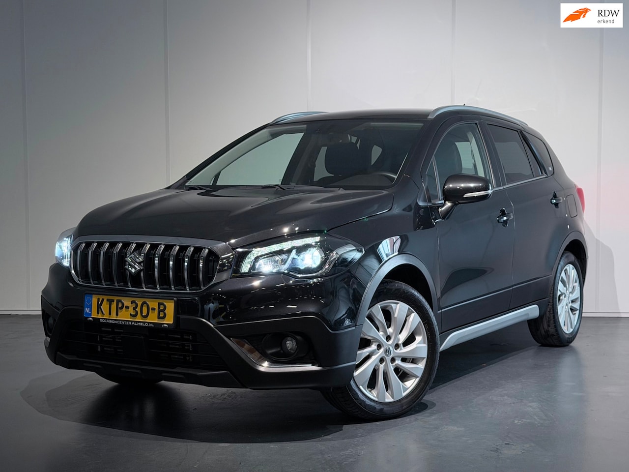 Suzuki S-Cross - 1.4 Boosterjet Select /Clima/Cruise/Keyless/Camera/CarPlay/Stoelverw./Trekhaak - AutoWereld.nl