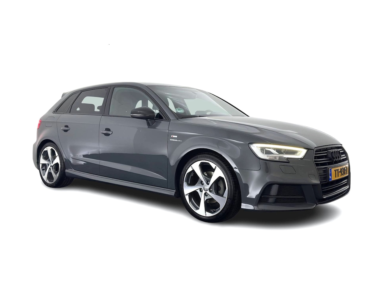 Audi A3 Sportback - 1.5 TFSI CoD Sport S-Line Edition Black Optic Package Aut. *LEATHER-FABRIC | FULL-LED | SP - AutoWereld.nl