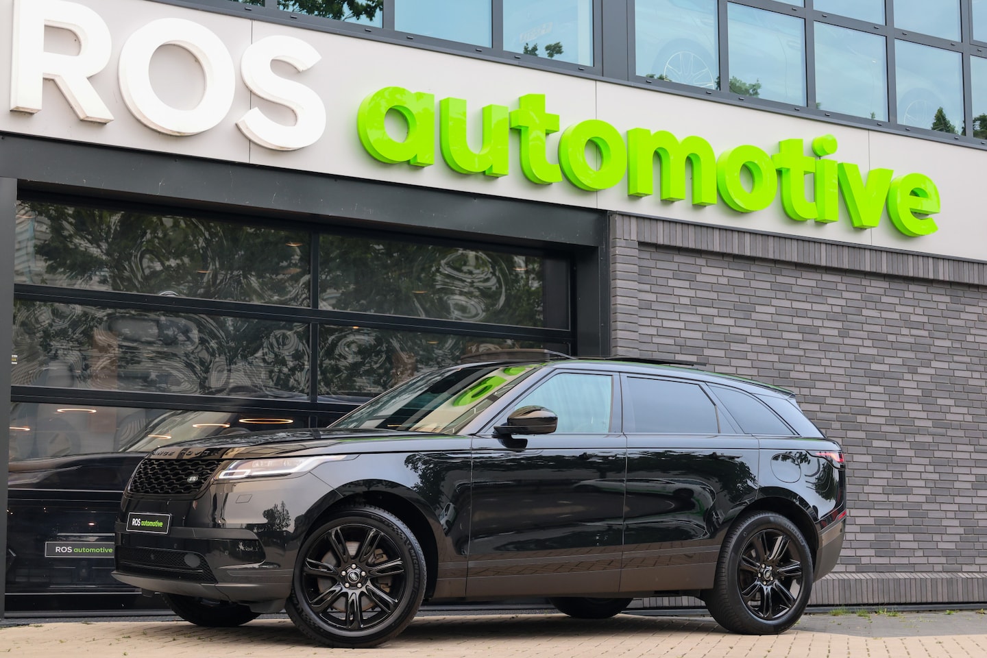 Land Rover Range Rover Velar - 2.0 P400e | PANO | MERIDIAN SURROUND | STOEL+STUURWIELVERWARMING | - AutoWereld.nl