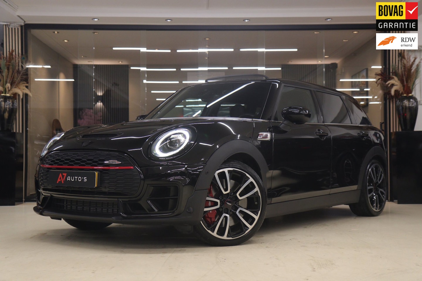 MINI Clubman - 2.0 JCW ALL4 Thunder Pack PANO/CARPLAY/KEYLESS/ACC/VOL - AutoWereld.nl