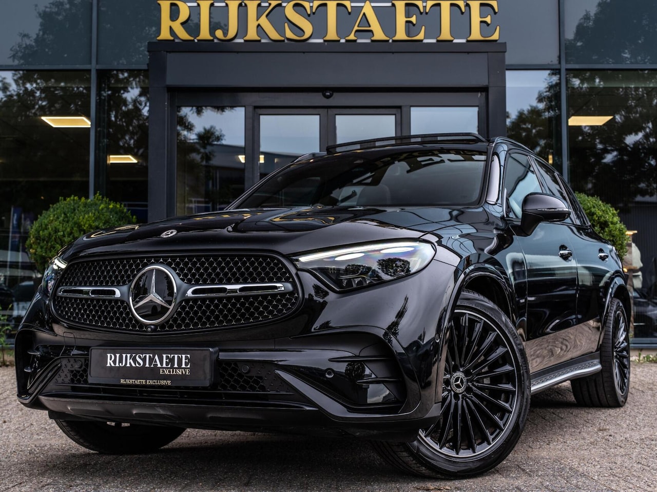 Mercedes-Benz GLC-klasse - 400e 4MATIC AMG Line|PANO|BURMESTER|4WS - AutoWereld.nl