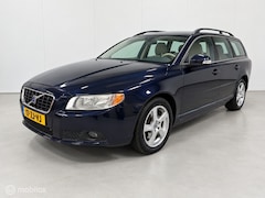 Volvo V70 - 3.0 T6 AWD Momentum NL AUTO / LEER
