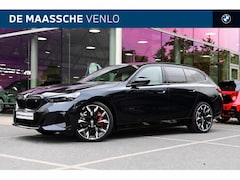 BMW i5 Touring - eDrive40 M Sport / Panoramadak / Trekhaak / Bowers & Wilkins / Adaptieve LED / Stoelventil