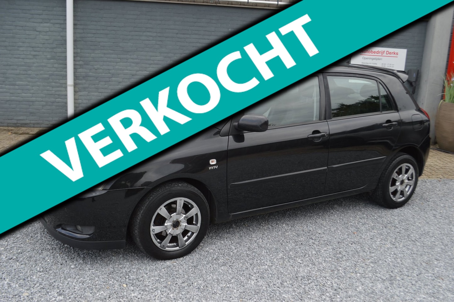 Toyota Corolla - 1.6 VVT-i Linea Sol Airco Leer Stuurbekrachtiging 5Dr Trekhaak - AutoWereld.nl