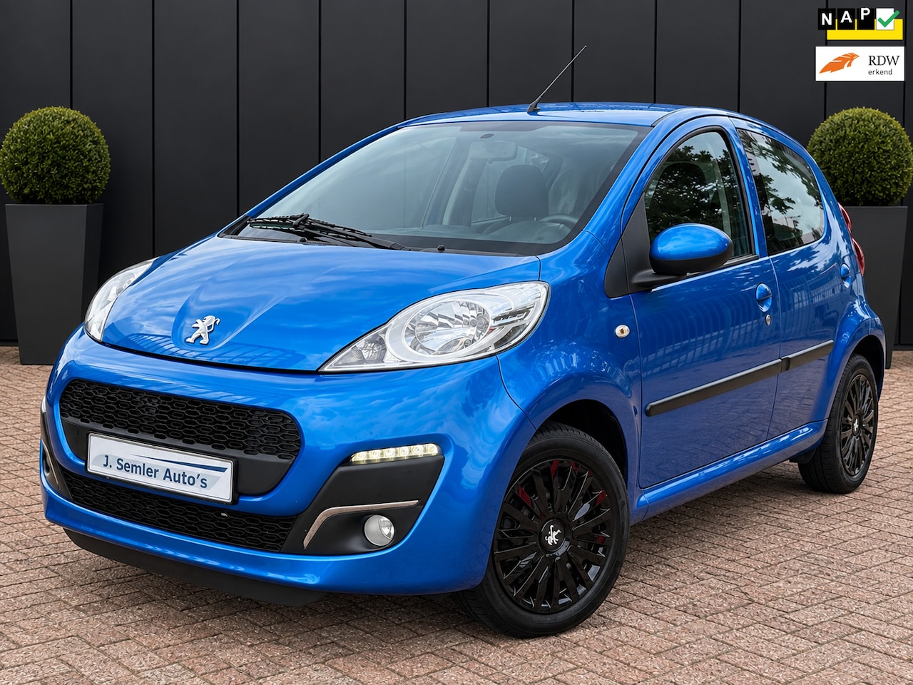 Peugeot 107 - 1.0 Active APPLE CARPLAY LED AIRCO DEALER ONDERHOUDEN - AutoWereld.nl