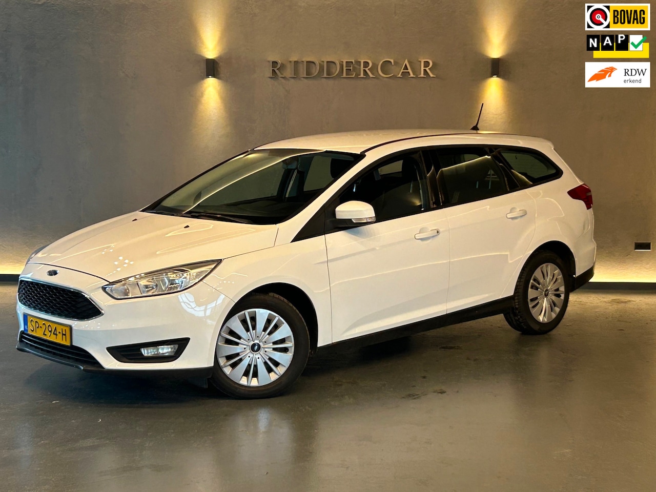 Ford Focus Wagon - 1.0 Lease Edition|NAP|1E EIG|CARPLAY|CRUISE|NAVI|APK08-27 - AutoWereld.nl