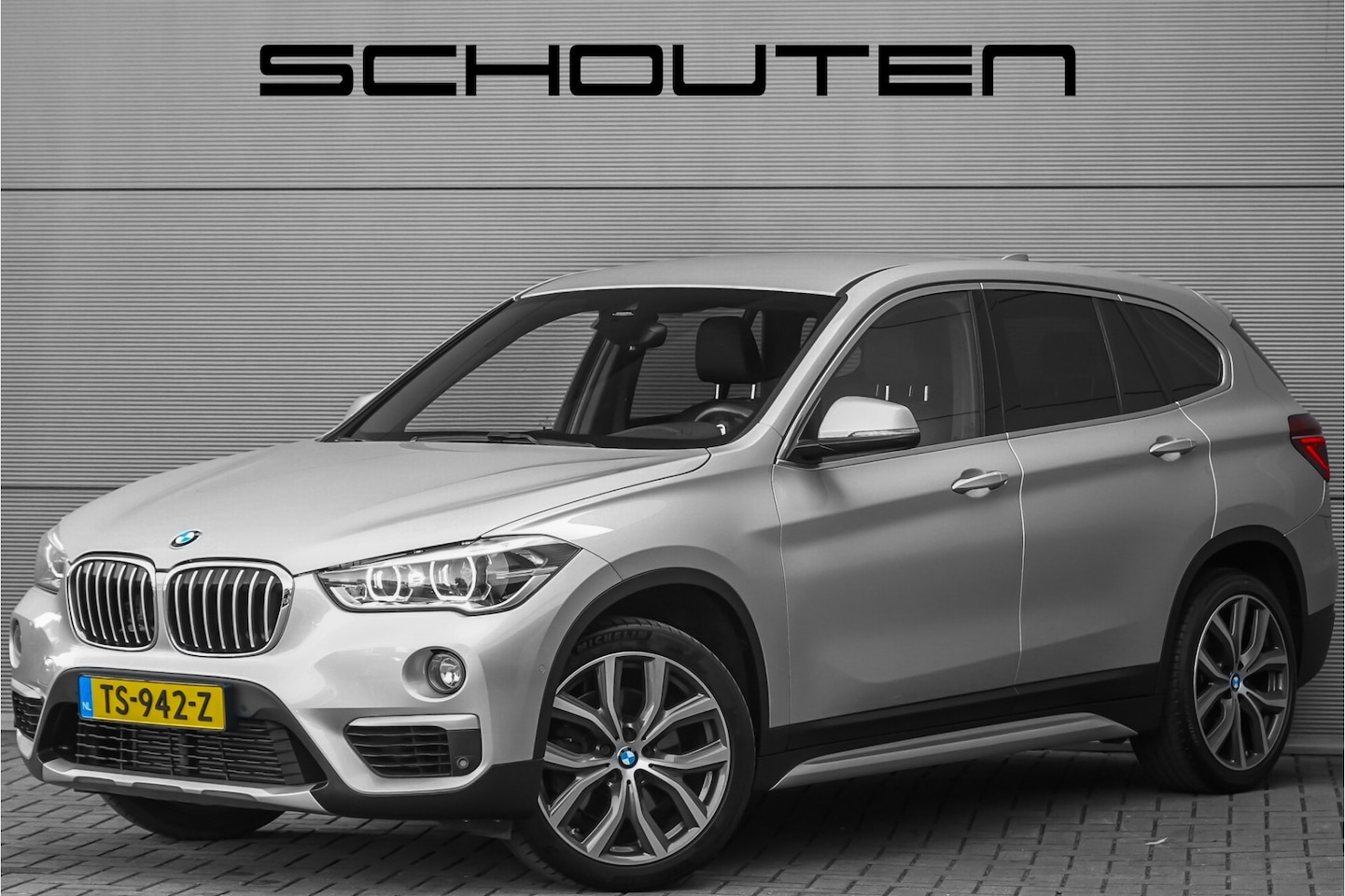 BMW X1 - xDrive25i High Executive Sportstoel Trekhaak Stoelverw - AutoWereld.nl