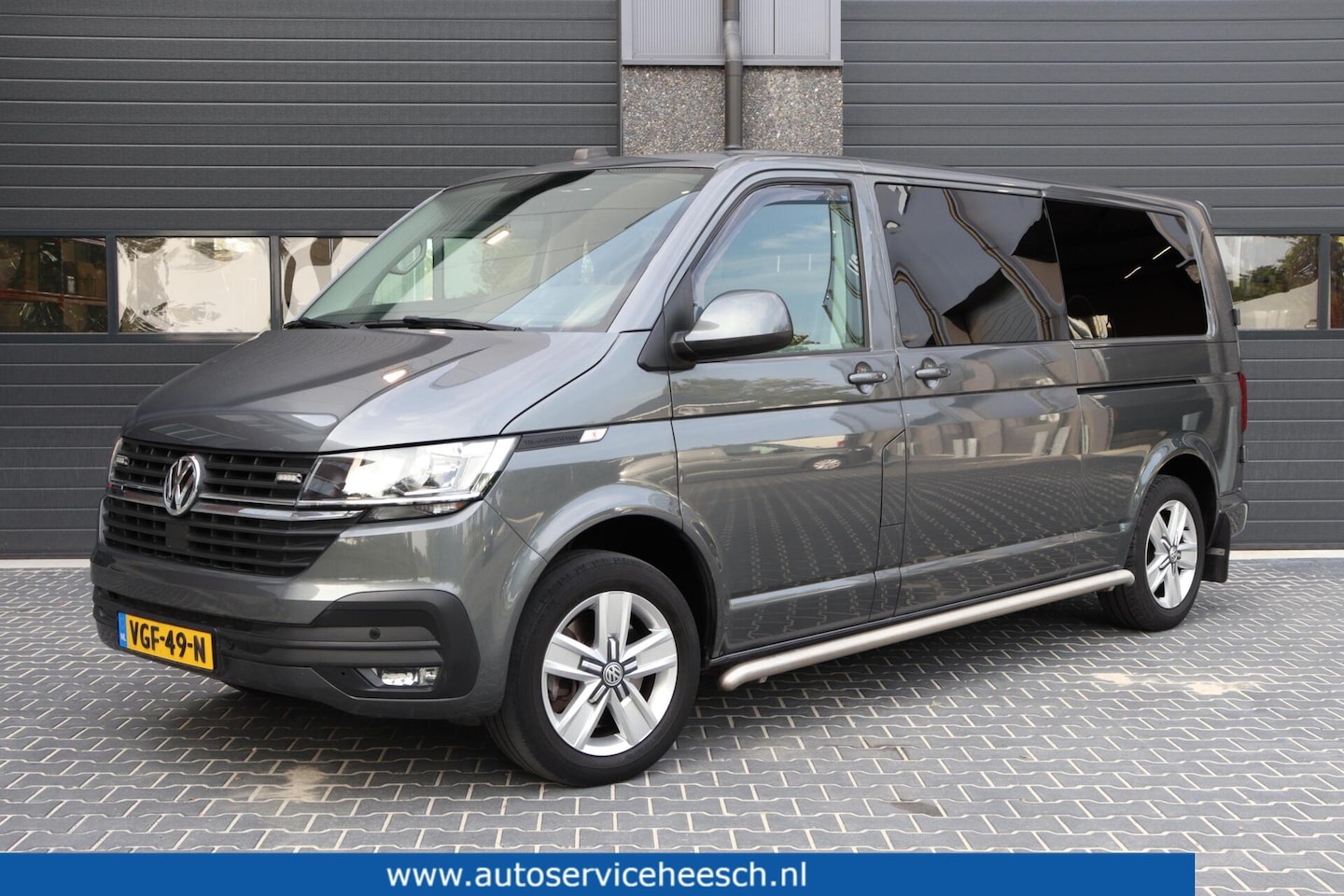 Volkswagen Transporter - 2.0 TDI L2H1 l 4MOTION l 2x SCHUIFDEUR l AUTOMAAT l NAVI l CAMERA - AutoWereld.nl