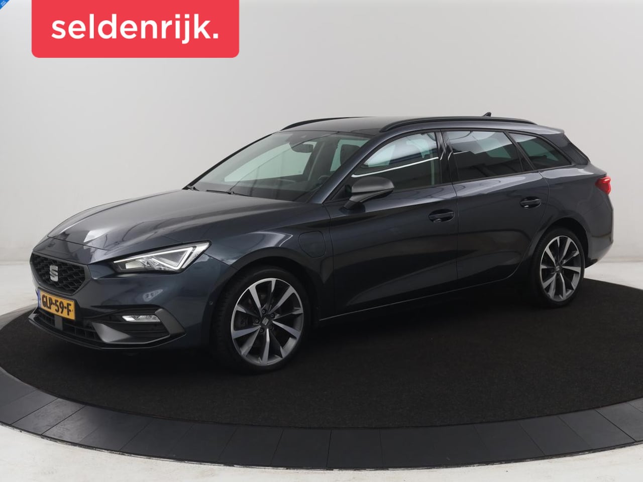 SEAT Leon Sportstourer - 1.4 TSI eHybrid PHEV FR | SOH 86,9% | Apple Carplay | LED | Camera | Stoelverwarming | - AutoWereld.nl