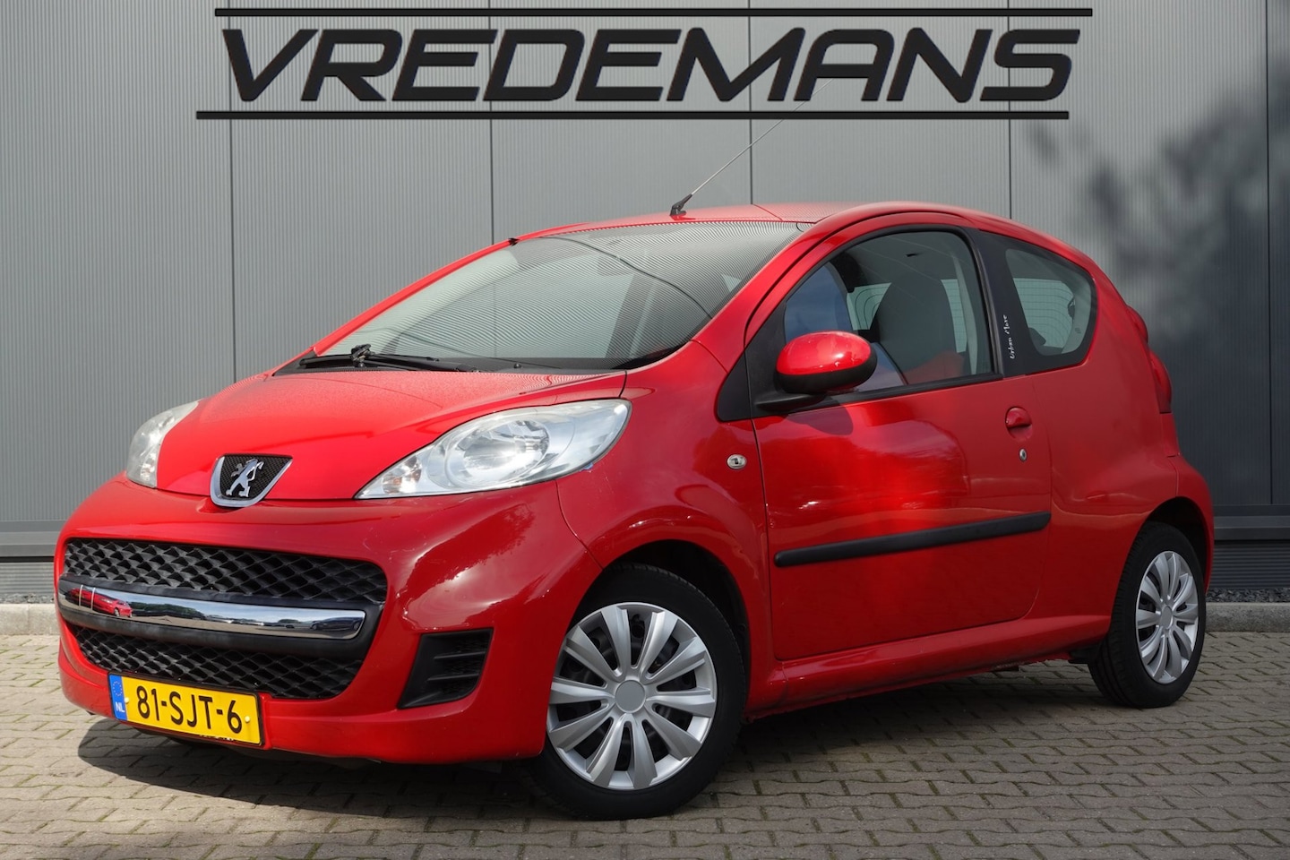 Peugeot 107 - 1.0-12V XS Urban Move 1.0-12V XS Urban Move - AutoWereld.nl