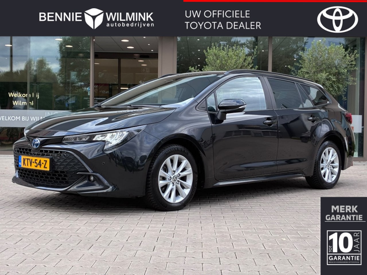 Toyota Corolla Touring Sports - Hybrid 140 Dynamic Limited | Stoelverwarming | Parkeersensoren - AutoWereld.nl