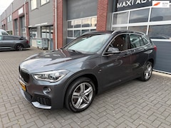 BMW X1 - XDrive20i M-Sport LED ACC Camera Trekhaak Lane DAB