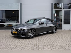 BMW 3-serie - 320I HIGH EXE. ED./M-SPORT/1E EIG./SCHUIFDAK/H.K.AUDIO/LEER/ORIG.NL/18INCH