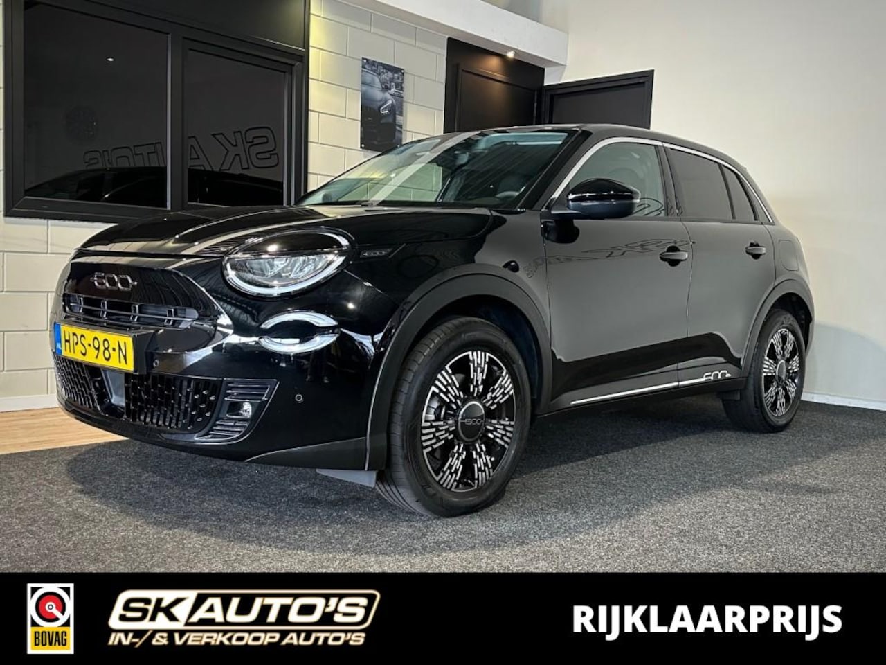 Fiat 600 - 1.2 HYBRID URBAN l NAP l AUTOMAAT l CARPLAY l CAMERA l KEYLESS l RIJKLAAR l - AutoWereld.nl