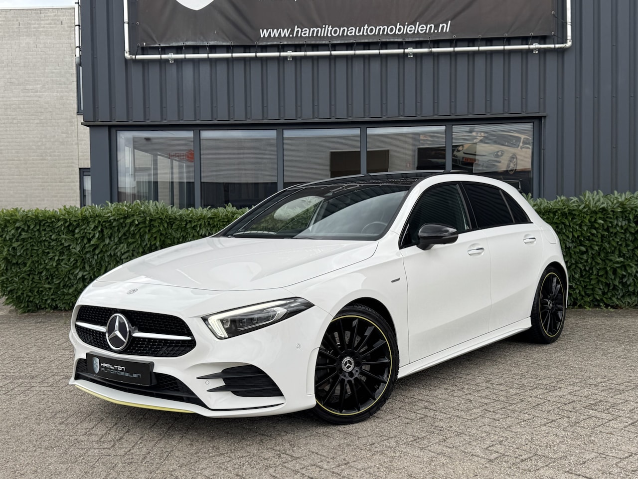 Mercedes-Benz A-klasse - A 250 AMG Edition 1 225pk Aut. Panorama Night Pakket Burmester 19" 103dkm!! - AutoWereld.nl