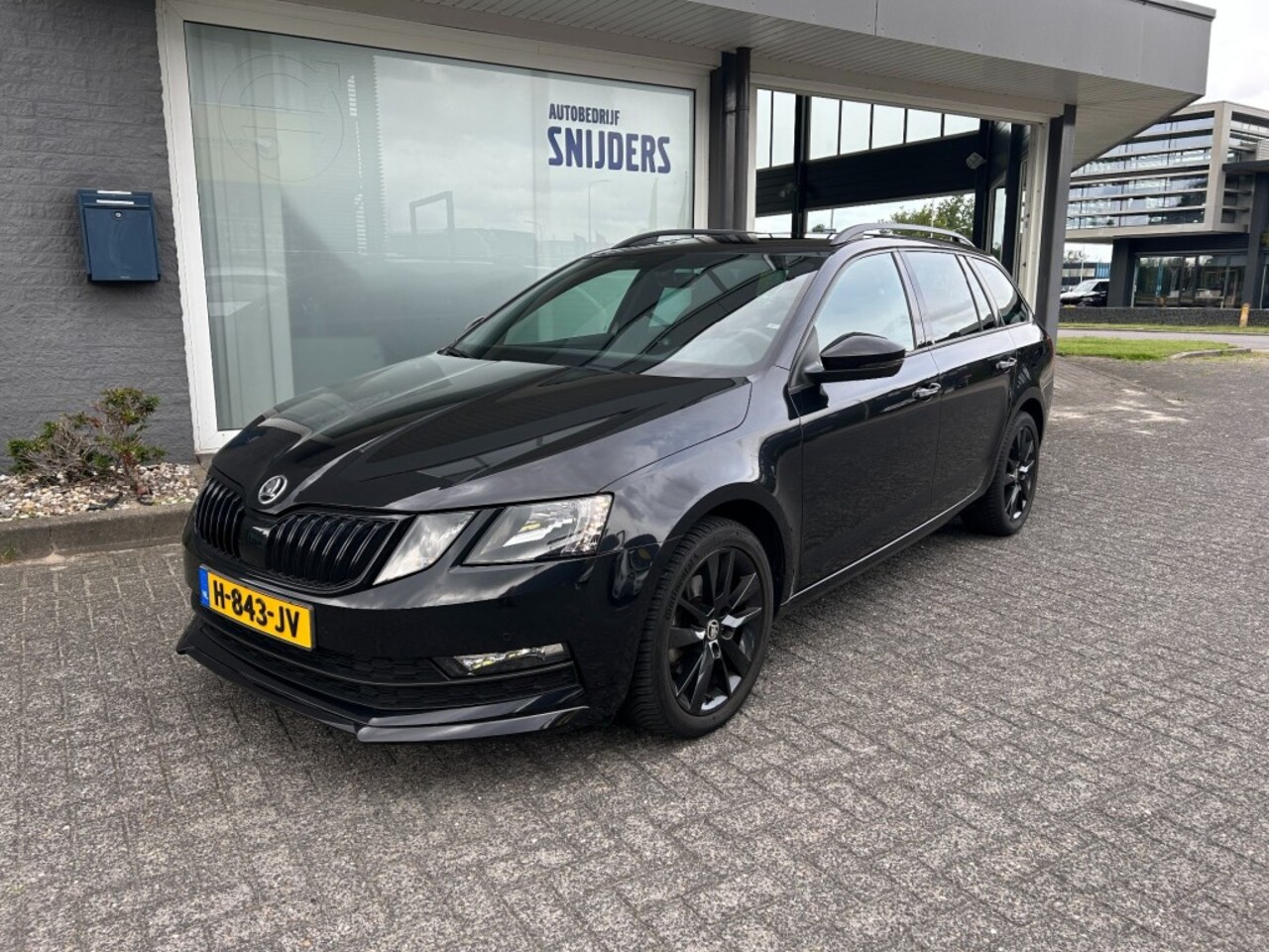 Skoda Octavia - 1.5 TSI SPORT BUSINESS AUTOMAAT - AutoWereld.nl