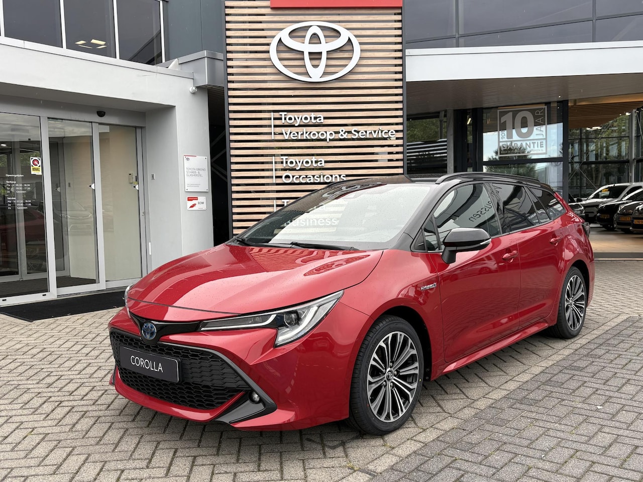 Toyota Corolla Touring Sports - 1.8 Hybrid Business Plus STOEL/STUURVERW ELEK-ACHTERKLEP LM-VELGEN TREKHAAK CAMERA AD-CRUI - AutoWereld.nl