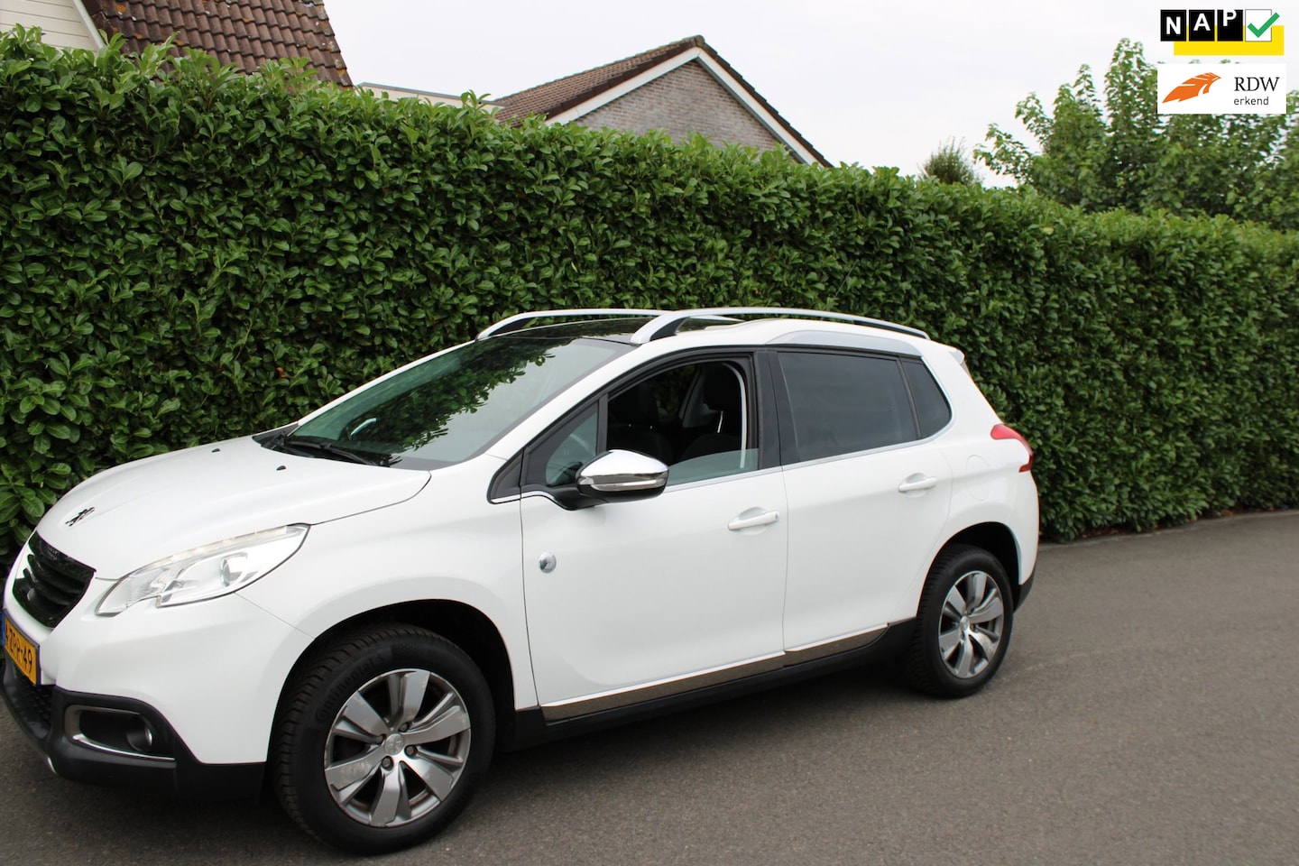 Peugeot 2008 - 1.2 PureTech Crossway - AutoWereld.nl