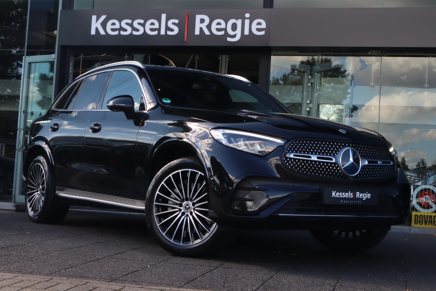 Mercedes-Benz GLC-klasse - 300e 4MATIC AMG Line | Pano | 360 Camera | Elec.trekhaak | 20" | Memory | BLIS | ACC - AutoWereld.nl